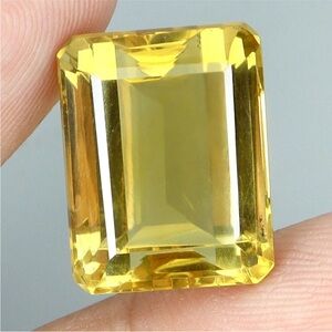 16.83Ct Elegant Natural Citrine VVS Octagon shape 16x12x10mm Gemstone. See video